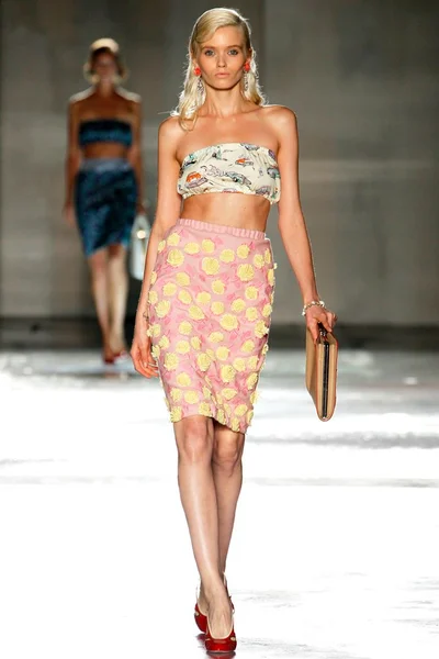 Look 5